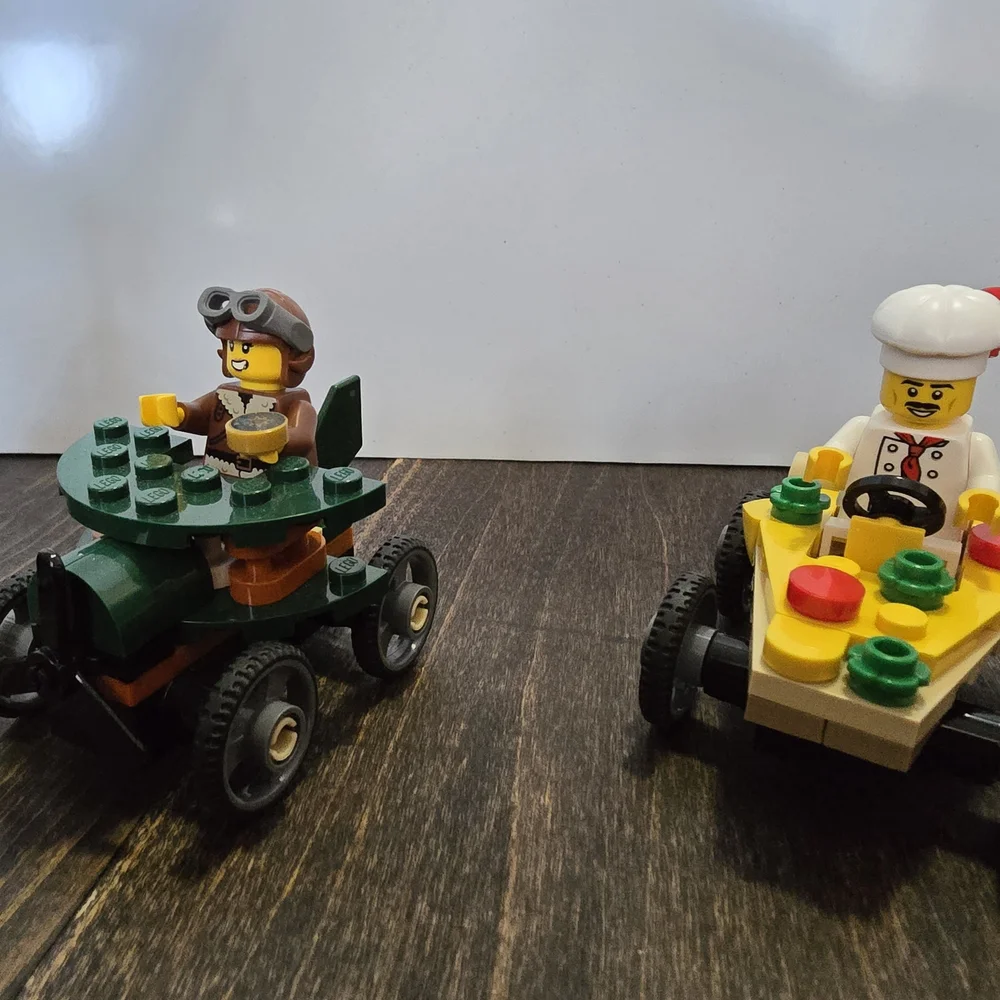 Lego Minifig Derby Race Cars - Picture 5 of 5